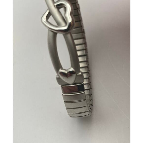 Elegant Womens Pearl Like  Quartz Watch Stretch Band w/ Hearts New Battery - Picture 6 of 6